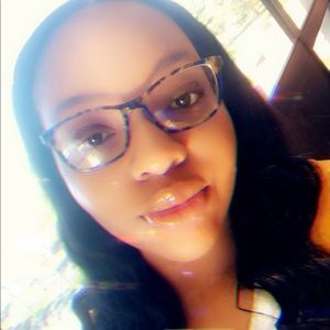 Meet your Posher, Makayla